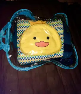Dijual 2 set gendongan depan merk BABY SCOT dan merk DIALOGUE (bekas)