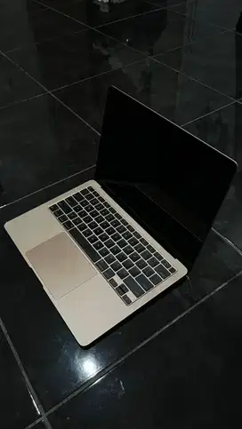 Macbook Air M1.