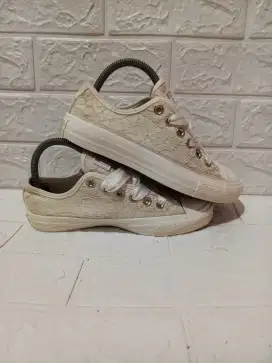 Converse CT all Star low Milky White size 37,5 fit to 38 (24cm)