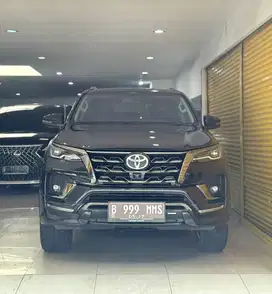 Toyota Fortuner 2.8 GR Sport 2022 May Automatic Hitam Metalik Vieta