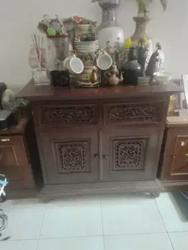 Lemari antik kayu jati asli