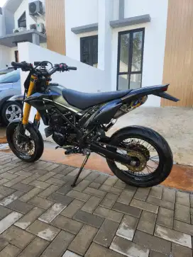 Kawasaki supermoto sudah ganteng tinggal gas