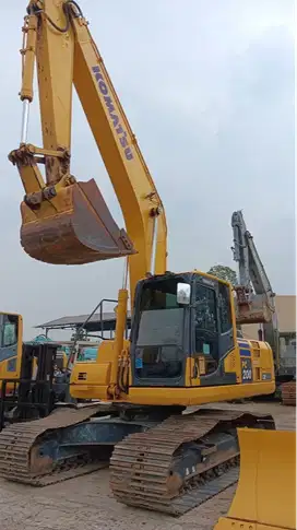 Dijual Excavator Komatsu PC200-10MC Tahun 2022