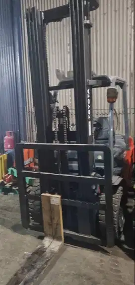 Dijual Forklifts Toyota 8FD30 Tahun 2018 Kapasitas 3 Ton