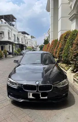 BMW 320i LCi Sport Tahun 2018