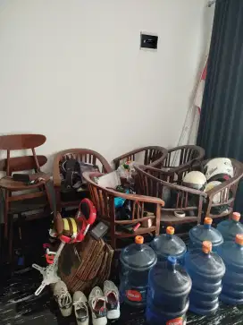 Kursi Kayu dan Meja Kayu Bekas Kafe