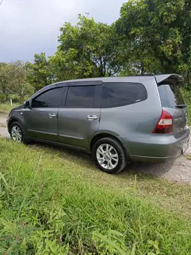 Nissan Grand livina 2011 Bensin