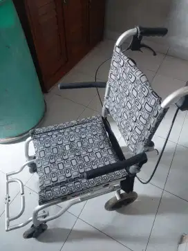 Kursi Roda bekas