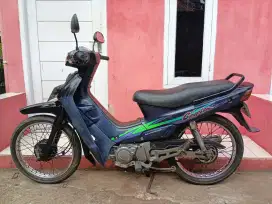 Di jual yamaha crypton limited edition biru mw/tt/bt ajuin aja(nego)