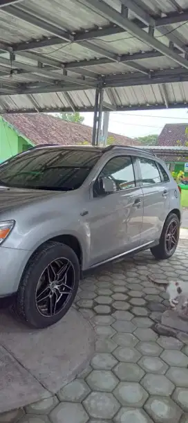 Dijual mobil Outlander 2013