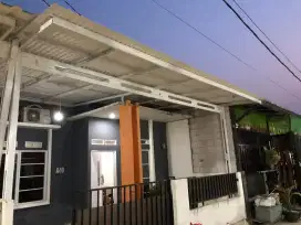 Kanopi baja ringan