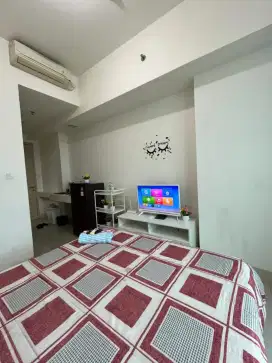 Sewa apartemen harian springlake Sumarecon Bekasi