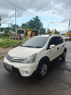 Nisan X Gear 2012 (150000KM/1500cc)