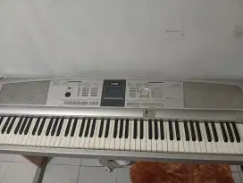 Jual keyboard Yamaha DGX 505