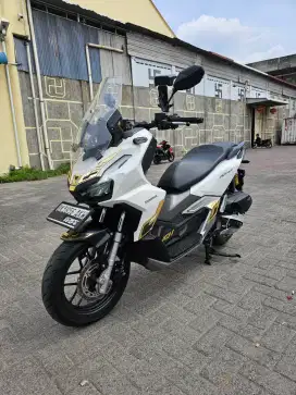 Honda ADV 160 CBS Putih 2022