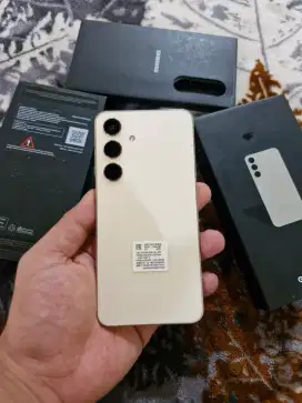 Samsung S24 8/256 Second