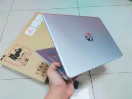 Dijual laptop Hp 14s Ram 8GB SSD 256GB Gransi on 9Bln Lagi Lengkap