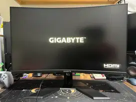 Monitor Gigabyte G32QC - 32 inch 1440p 165hz Curved 1500R VA