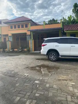 Dicari Supir Pribadi Umur 50 ke atas