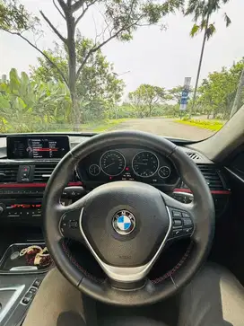 BMW 320i 2015 Bensin