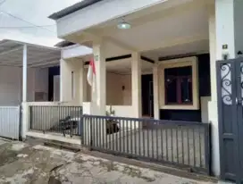 Rumah bagus siap huni di komplek setra dago Antapani Bandung