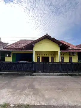 Dijual Rumah milik orangtua di Karawang Barat
