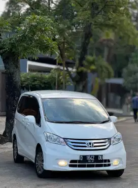 Honda Freed E PSD 2014 Last Edtions ANTiiKk
- KM low 59rb