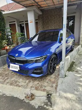 BMW 320i NIK 2022 Biru Edition