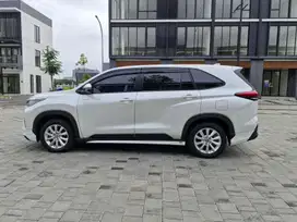 Toyota Innova Zenix V Hybrid Modelista 2023 Putih Seperti Baru