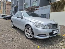 Mercedes Benz Mercy C200 CGI AT 2012