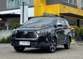 Toyota Kijang Innova Venturer 2.4 Diesel Tahun 2022 Hitam
