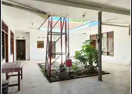 Disewakan Rumah Cocok Untuk Kantor / Usaha Di Sayap Pasir Kaliki