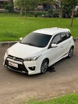 TOYOTA YARIS S TRD SPORTIVO AT 2015 PUTIH KM 44RB PROMO DP 5JUTA MURAH