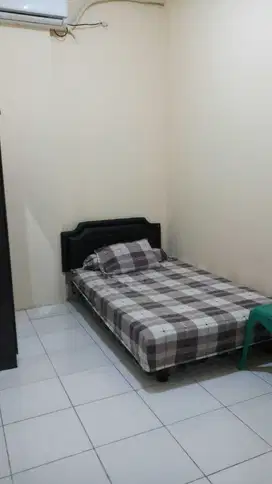 KOST FULL FURNISHED 3.5 LANTAI DI Jalan raya Cibodas