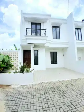 Rumah 2 Lantai Siap Huni Di Jl Dr Ratna Jatikramat