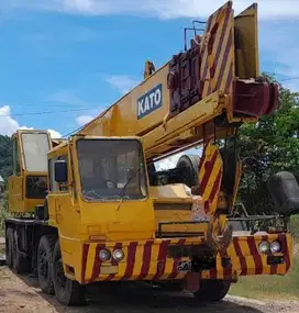 Dijual Telescopic Mobile Crane Kato NK350 Kapasitas 35 Ton