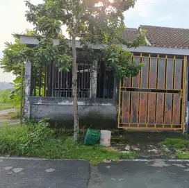 Rumah hook second murah siap huni di Gondangrejo