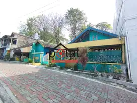 Tanah dan Bangunan Rumah Dekat Kampus UNS