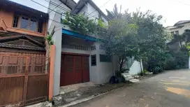Hunian Cozy di Cirendeu Permai