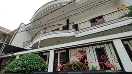 Rumah Mewah Murah Darmo Hill dekat Ciputra World mayjen Sungkono