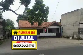 DI JUAL RUMAH STRATEGIS DEKAT BINTARO
