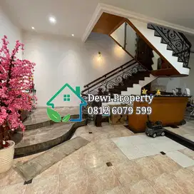 DIJUAL VILLA KOMP CEMARA ASRI JLN MAWAR
