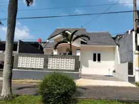 Rumah BAGUS Tanah LUAS Griya LESTARI NGALIYAN