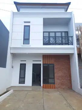 Rumah 2 lantai berdesain Bali modern