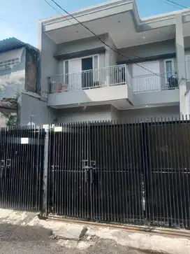 Dijual Rumah 2 Lantai Di Karasak Utara