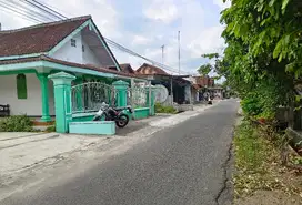 JUAL RUMAH KLASIK DEKAT SPORT CENTER BENDO BLITAR