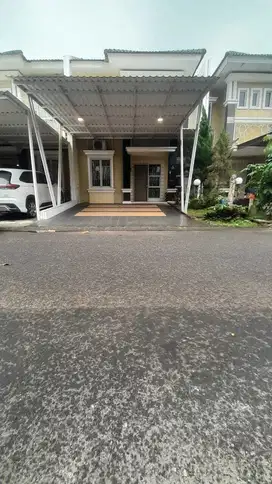 Rumah 2 Lantai Cluster Fiordini Paramount Serpong Deket SMS