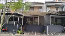 Sewa Harian Rumah 5 Kamar Ubud Village Sariwangi Bandung