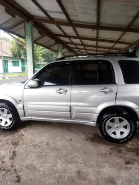 Suzuki Escudo 2004 Bensin