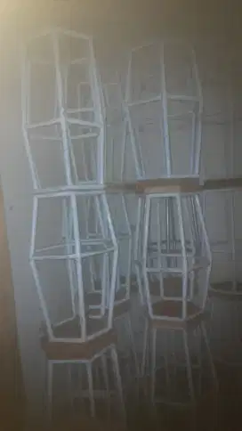 Meja dan kursi untuk cafe dan kantor